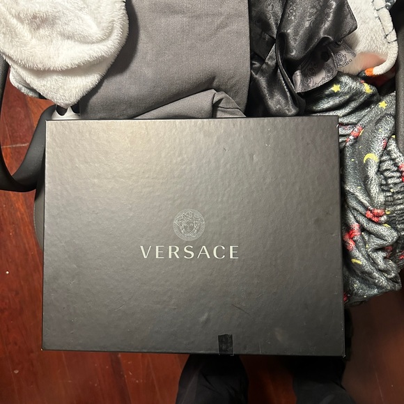 Versace sneakers - Picture 9 of 10